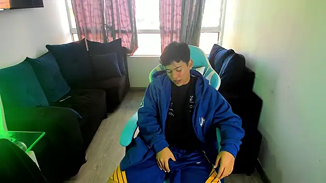 Snapshot of Franco_Rizzo_ chatting on January 12, 9:29 pm Franco Rizzo  online show from January 12, 9:29 pm