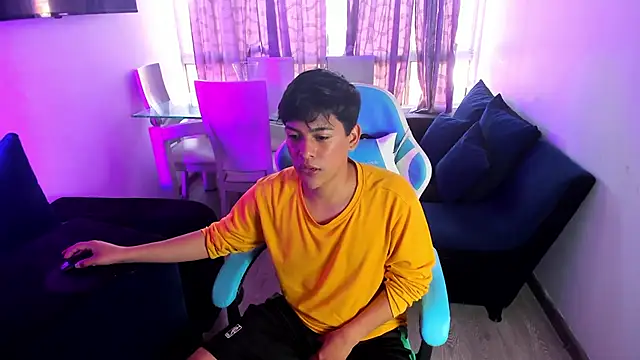 Snapshot of Franco_Rizzo_ chatting on January 27, 8:49 pm Franco Rizzo  online show from January 27, 8:49 pm