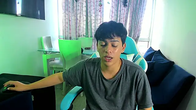 Snapshot of Franco_Rizzo_ chatting on January 29, 8:35 pm Franco Rizzo  online show from January 29, 8:35 pm