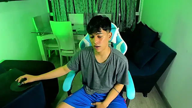 Snapshot of Franco_Rizzo_ chatting on February 3, 11:26 pm Franco Rizzo  online show from February 3, 11:26 pm