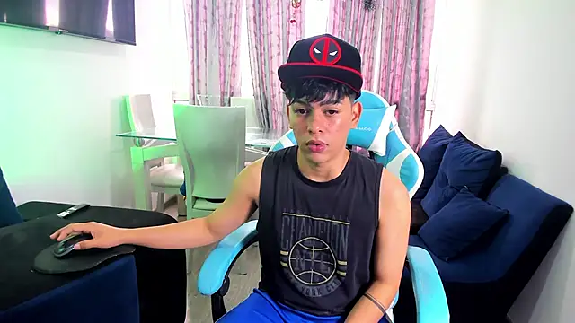 Snapshot of Franco_Rizzo_ chatting on February 4, 7:33 pm Franco Rizzo  online show from February 4, 7:33 pm