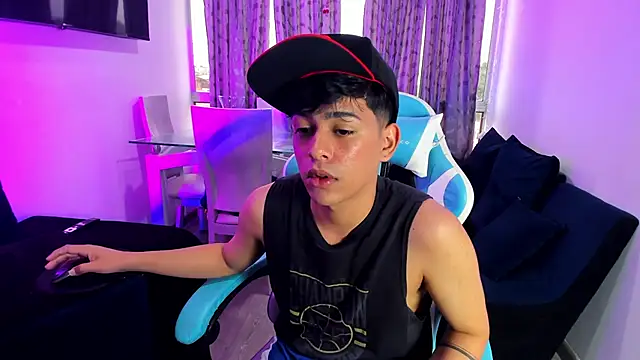 Snapshot of Franco_Rizzo_ chatting on February 4, 10:34 pm Franco Rizzo  online show from February 4, 10:34 pm