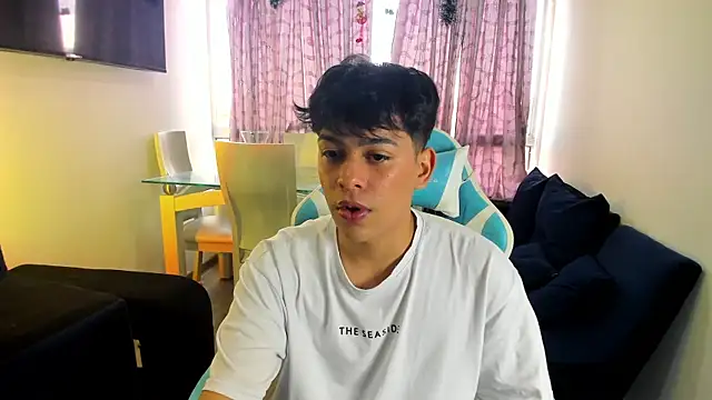 Snapshot of Franco_Rizzo_ chatting on February 6, 7:29 pm Franco Rizzo  online show from February 6, 7:29 pm