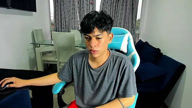 Snapshot of Franco_Rizzo_ chatting on February 8, 10:51 pm Franco Rizzo  online show from February 8, 10:51 pm