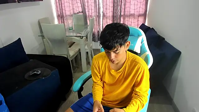 Snapshot of Franco_Rizzo_ chatting on February 19, 8:20 pm Franco Rizzo  online show from February 19, 8:20 pm