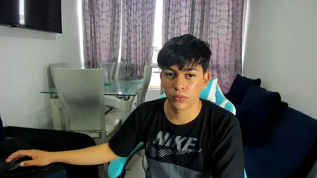 Snapshot of Franco_Rizzo_ chatting on February 21, 10:37 pm Franco Rizzo  online show from February 21, 10:37 pm