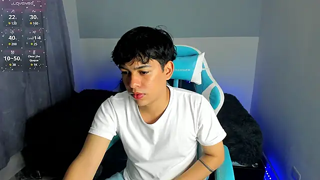 Snapshot of Franco_Rizzo_ chatting on March 7, 9:27 pm Franco Rizzo  online show from March 7, 9:27 pm