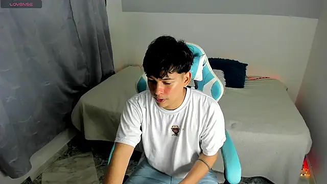 Snapshot of Franco_Rizzo_ chatting on March 16, 7:06 pm Franco Rizzo  online show from March 16, 7:06 pm