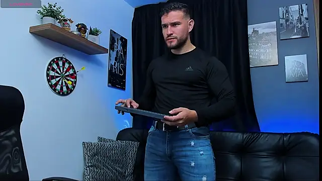 AndrewDiaz online show from December 28, 10:58 am