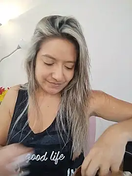 Snapshot of valeriahunter1 chatting on July 24, 10:30 pm valeriahunter1 online show from July 24, 10:30 pm