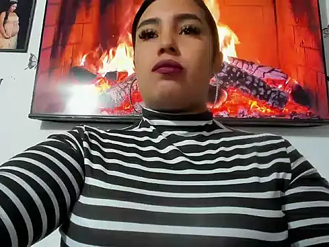 Snapshot of elana_kepler chatting on January 25, 12:06 am elana kepler online show from January 25, 12:06 am