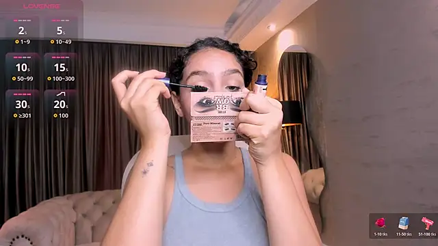 Snapshot of anahi_curlie1 chatting on May 14, 11:06 am anahi curlie1 online show from May 14, 11:06 am