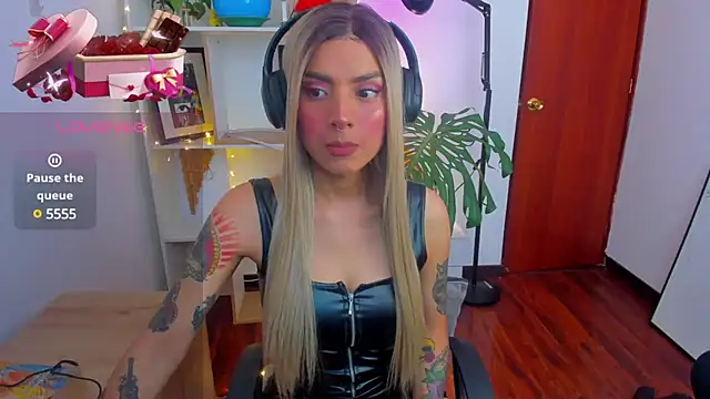 Snapshot of Yeriawaddell_ chatting on January 6, 3:40 pm Yeriawaddell  online show from January 6, 3:40 pm