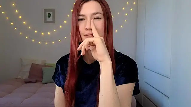 Snapshot of AliciaNewell chatting on April 30, 5:14 am AliciaNewell online show from April 30, 5:14 am