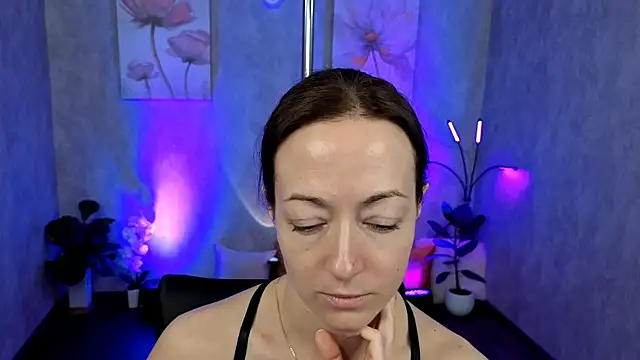 Snapshot of kimberlyray777 chatting on February 22, 12:19 pm kimberlyray777 online show from February 22, 12:19 pm