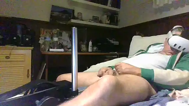 Snapshot of parejamlga58 chatting on December 4, 1:47 am parejamlga58 online show from December 4, 1:47 am