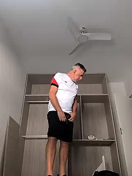 Snapshot of parejamlga58 chatting on October 2, 10:33 am parejamlga58 online show from October 2, 10:33 am