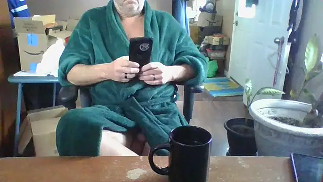 Snapshot of Daremeknot chatting on January 18, 3:38 pm Daremeknot online show from January 18, 3:38 pm