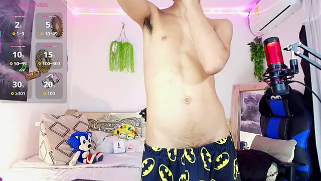 huge armound online show from March 25, 11:44 pm