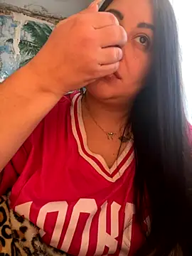 DaisyStreet online show from December 4, 12:25 pm