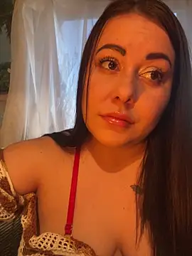 DaisyStreet online show from April 19, 5:01 pm