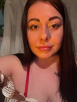 DaisyStreet online show from April 19, 6:10 pm