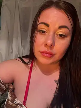 DaisyStreet online show from April 21, 7:50 pm