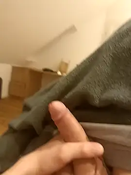 victortt online show from March 9, 6:12 pm