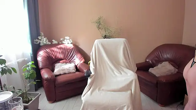 KaylaLaine online show from April 24, 6:27 am