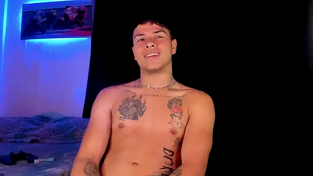 Snapshot of Dominic_Biker__ chatting on December 22, 7:11 am Dominic Biker online show from December 22, 7:11 am