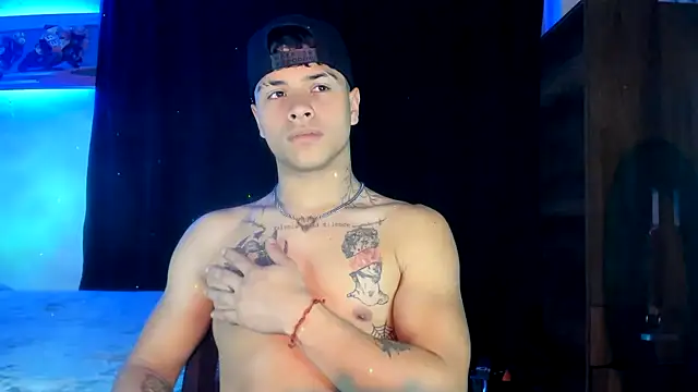 Snapshot of Dominic_Biker__ chatting on January 17, 5:32 am Dominic Biker online show from January 17, 5:32 am