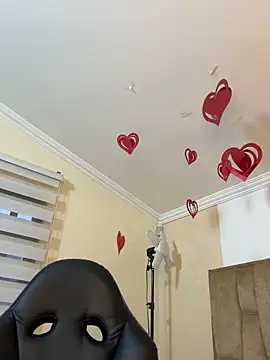 Hannagarces online show from February 11, 11:15 am