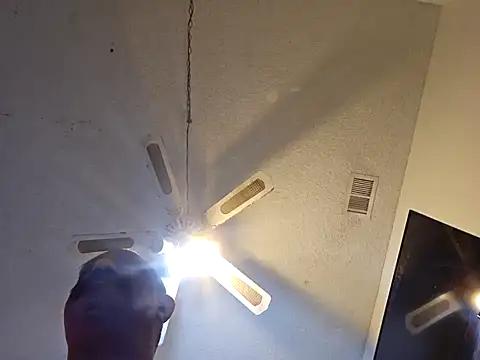 Snapshot of anyway2cum chatting on January 16, 1:04 pm anyway2cum online show from January 16, 1:04 pm