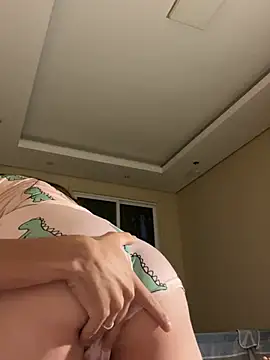 brazillliangirl online show from February 23, 1:25 am