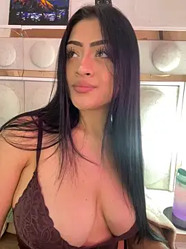 lucianaroy online show from February 17, 7:42 pm