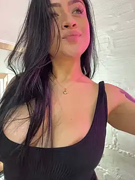 lucianaroy online show from February 28, 11:47 am