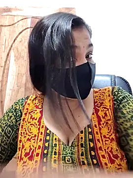 Snapshot of Ritusri_Dotta chatting on December 22, 3:31 pm Ritusri Dotta online show from December 22, 3:31 pm