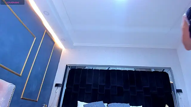 Snapshot of NikkySmiith chatting on February 17, 6:59 pm NikkySmiith online show from February 17, 6:59 pm