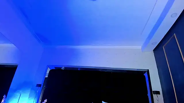 Snapshot of NikkySmiith chatting on February 27, 10:20 pm NikkySmiith online show from February 27, 10:20 pm