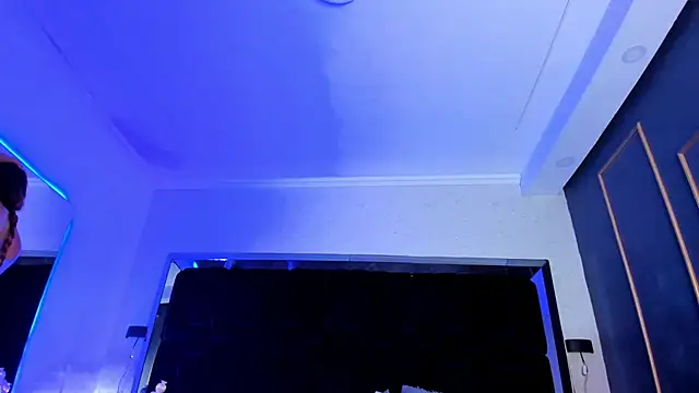 Snapshot of NikkySmiith chatting on February 28, 7:35 pm NikkySmiith online show from February 28, 7:35 pm