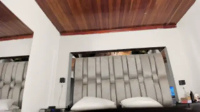 Snapshot of NikkySmiith chatting on November 11, 11:43 am NikkySmiith online show from November 11, 11:43 am