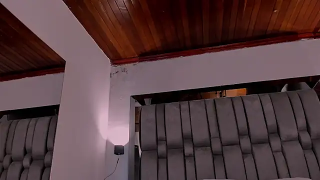 Snapshot of NikkySmiith chatting on December 14, 11:37 am NikkySmiith online show from December 14, 11:37 am