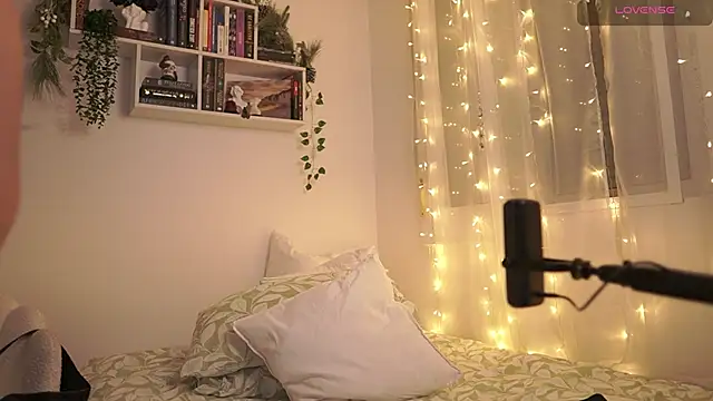 EmilyxRose - online show from December 3, 9:56 pm