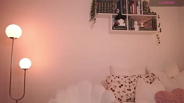 EmilyxRose - online show from February 18, 8:36 pm