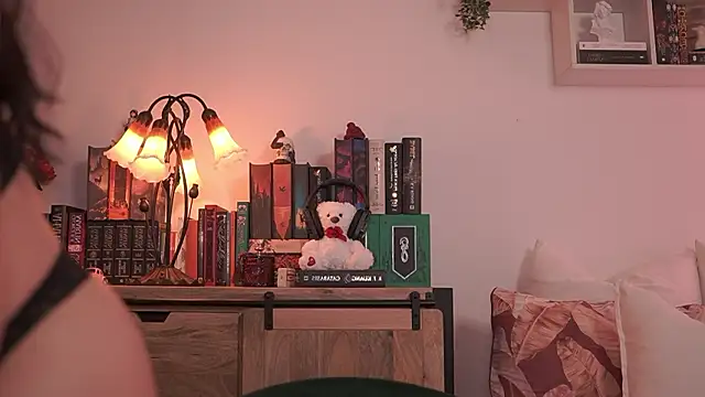 EmilyxRose - online show from March 11, 6:25 pm