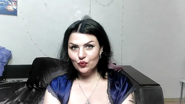Snapshot of kataleya94 chatting on December 5, 8:22 pm kataleya94 online show from December 5, 8:22 pm