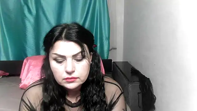 Snapshot of kataleya94 chatting on February 13, 1:29 am kataleya94 online show from February 13, 1:29 am