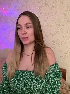 AmeliaAllem online show from March 25, 12:33 pm