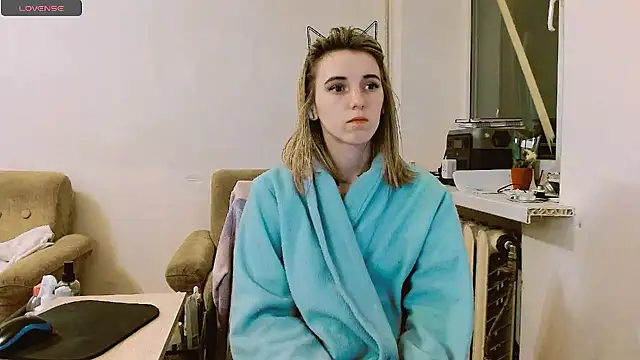 Snapshot of RosaJil chatting on March 12, 5:17 pm RosaJil online show from March 12, 5:17 pm