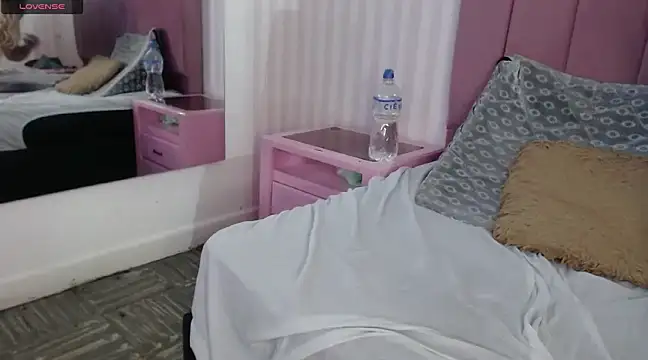 Snapshot of Natasha_699 chatting on January 20, 1:50 am Natasha 699 online show from January 20, 1:50 am